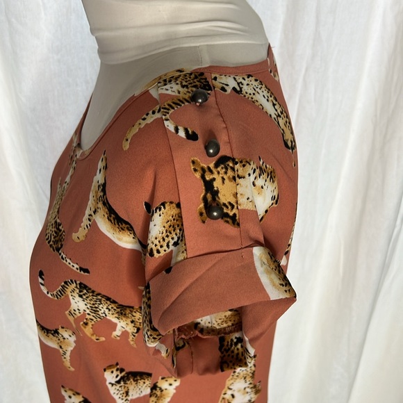 Mine Cheetah Print Top in Rust - Picture 3 of 4